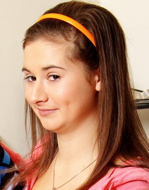 VIKTORIA DEDOVA.jpg